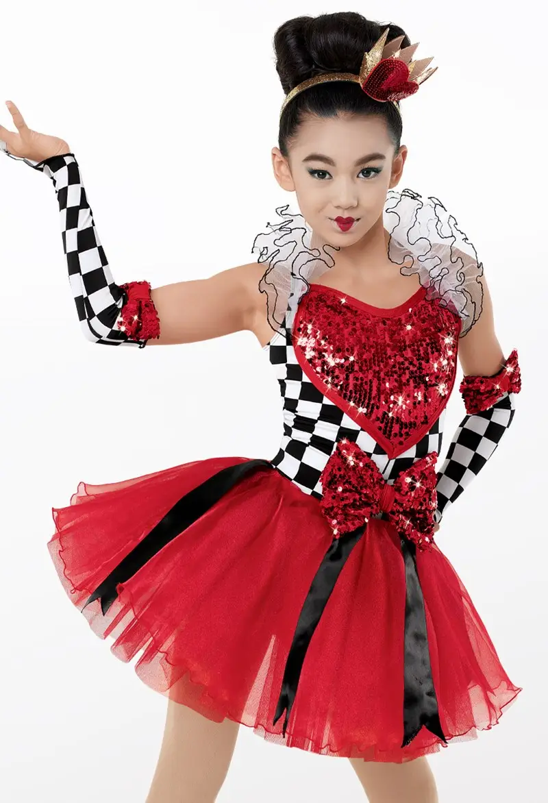 red dress queen of hearts Helena Bonham Carter's Red Queen costume