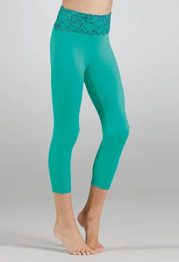 Scallop Lace Leggings